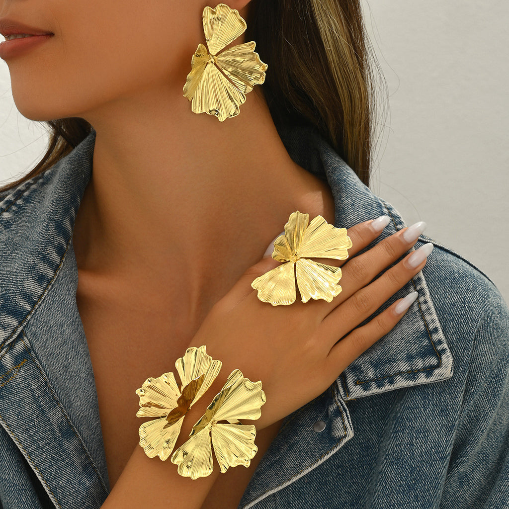 Fan-Petal Open Cuff Jewelry