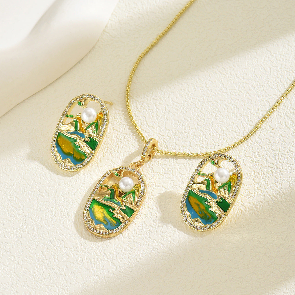 Green Landscape-Effect Pendant Jewelry — product image 2