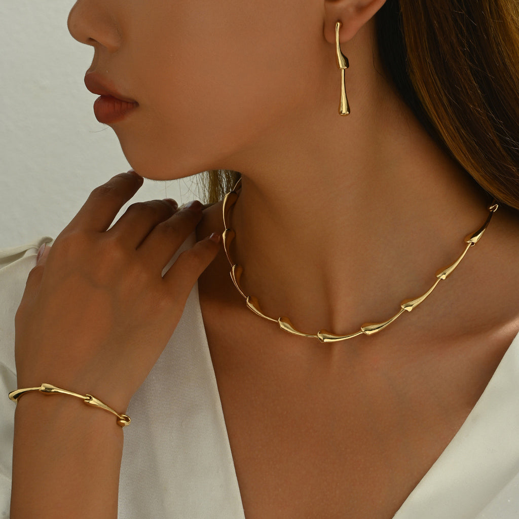 Tiny Teardrop Jewelry