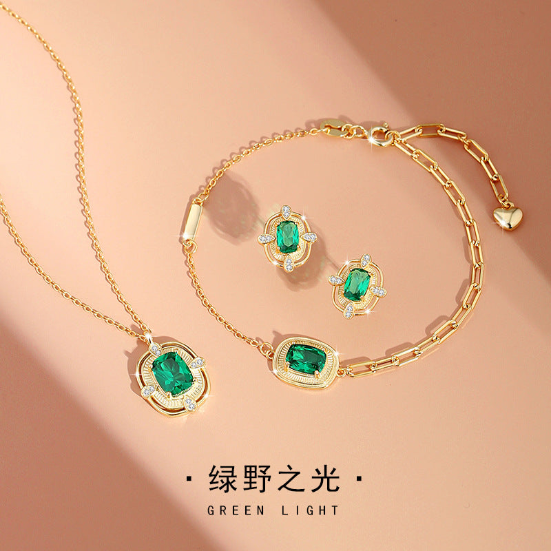 Square Sugar Sterling Silver 925 Necklace Female Niche Design Light Luxury Emerald Zircon Clavicle Chain High-Grade Cross-Border Pendant