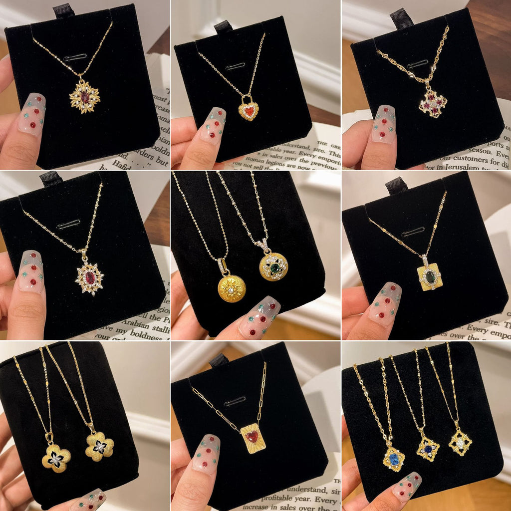 Vintage Buqi Style Lovely Sterling Silver 925 Necklace Brushed Little Red Book Same Style Cube Sugar Clavicle Chain Ins Opera Pendant