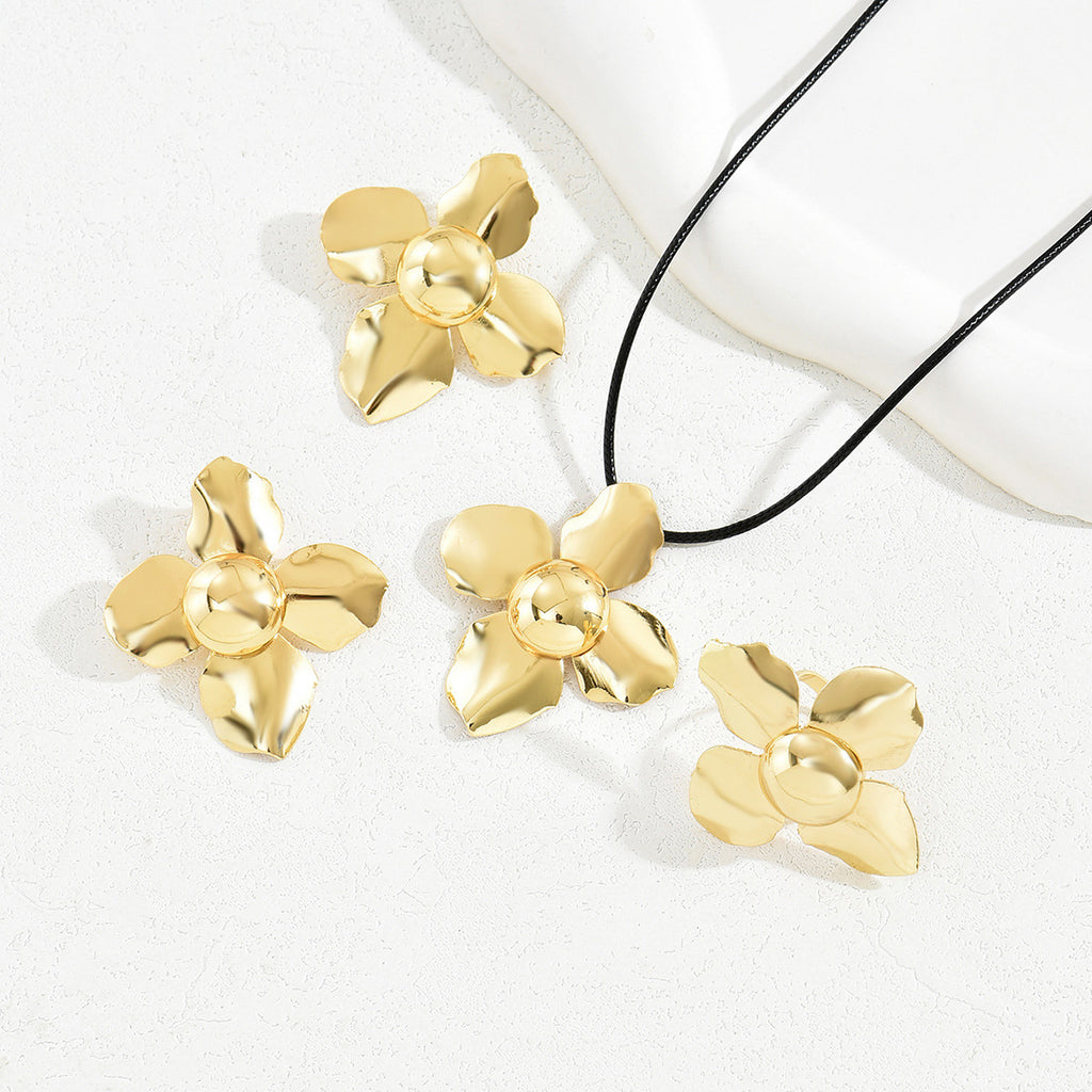 Rounded Cross-Petal Cord Jewelry — product image 3