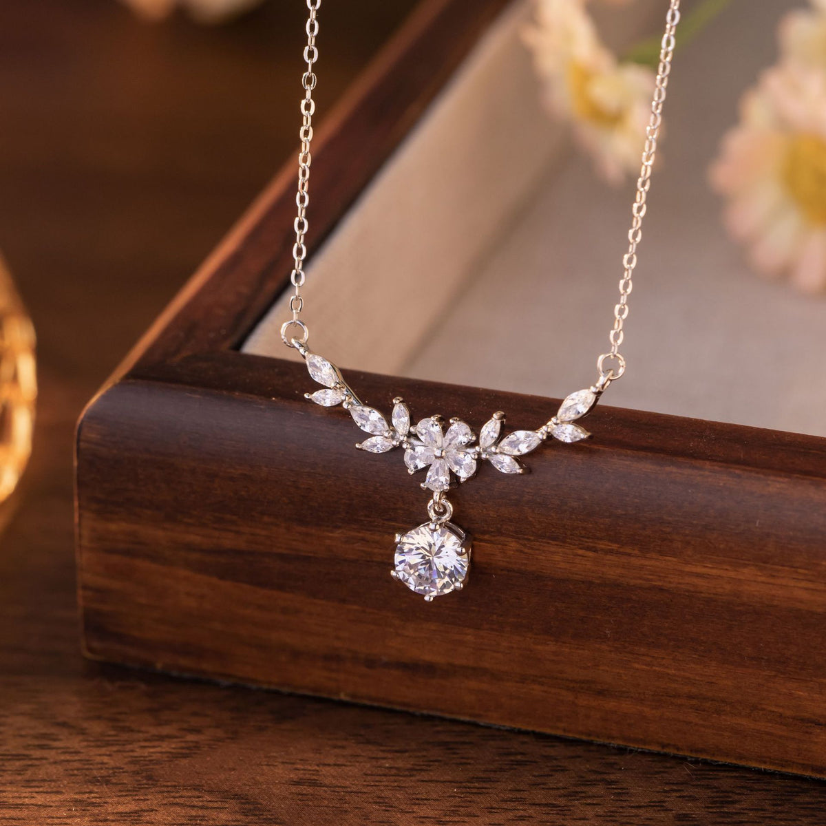 Wisteria Flower Pure Silver 999 Necklace Women's Fashion All-Match Small Zircon Osmanthus Clavicle Chain Ins Style Flower Pendant