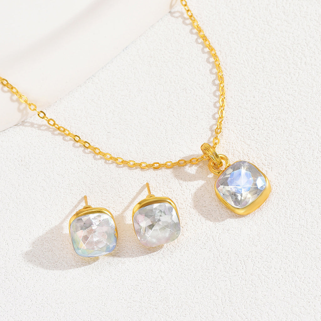 Clear Round Pendant Jewelry — product image 3