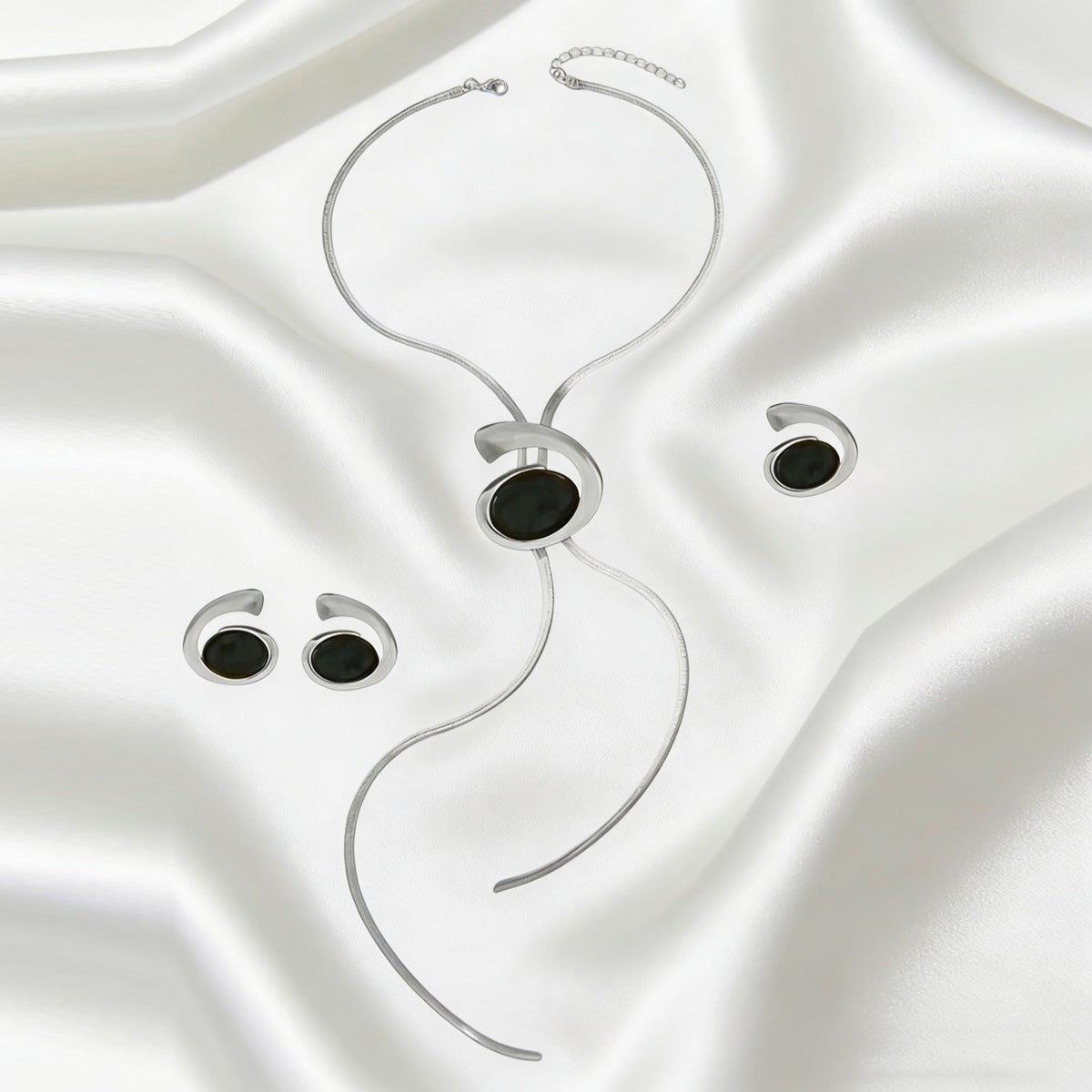 Black Oval Flowing Lariat Jewelry — product image 4