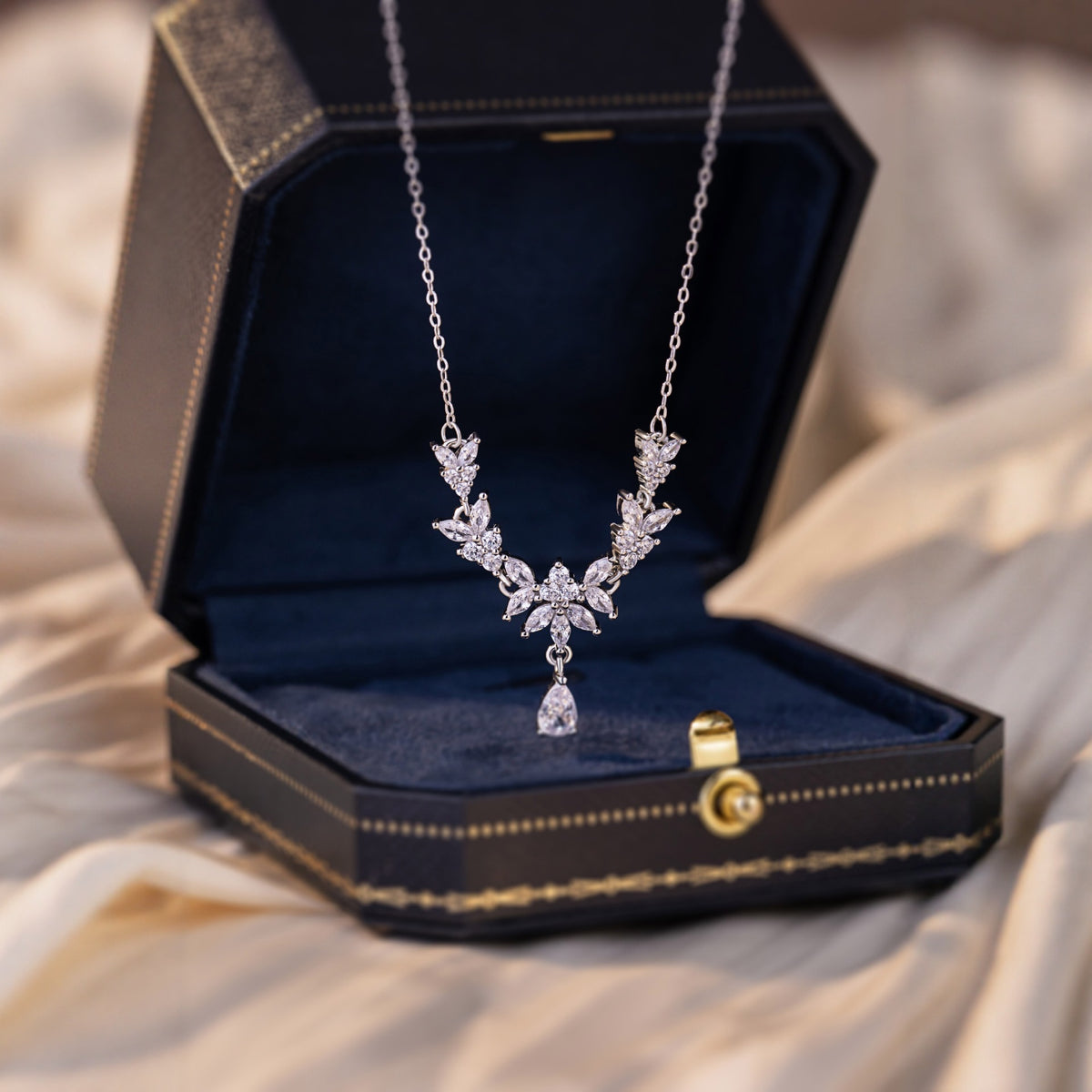 S925 Silver Platinum-Plated Olive Branch V-Shaped Necklace Water Drop Zircon Clavicle Chain Light Luxury Commuter Live Broadcast Hot Goods