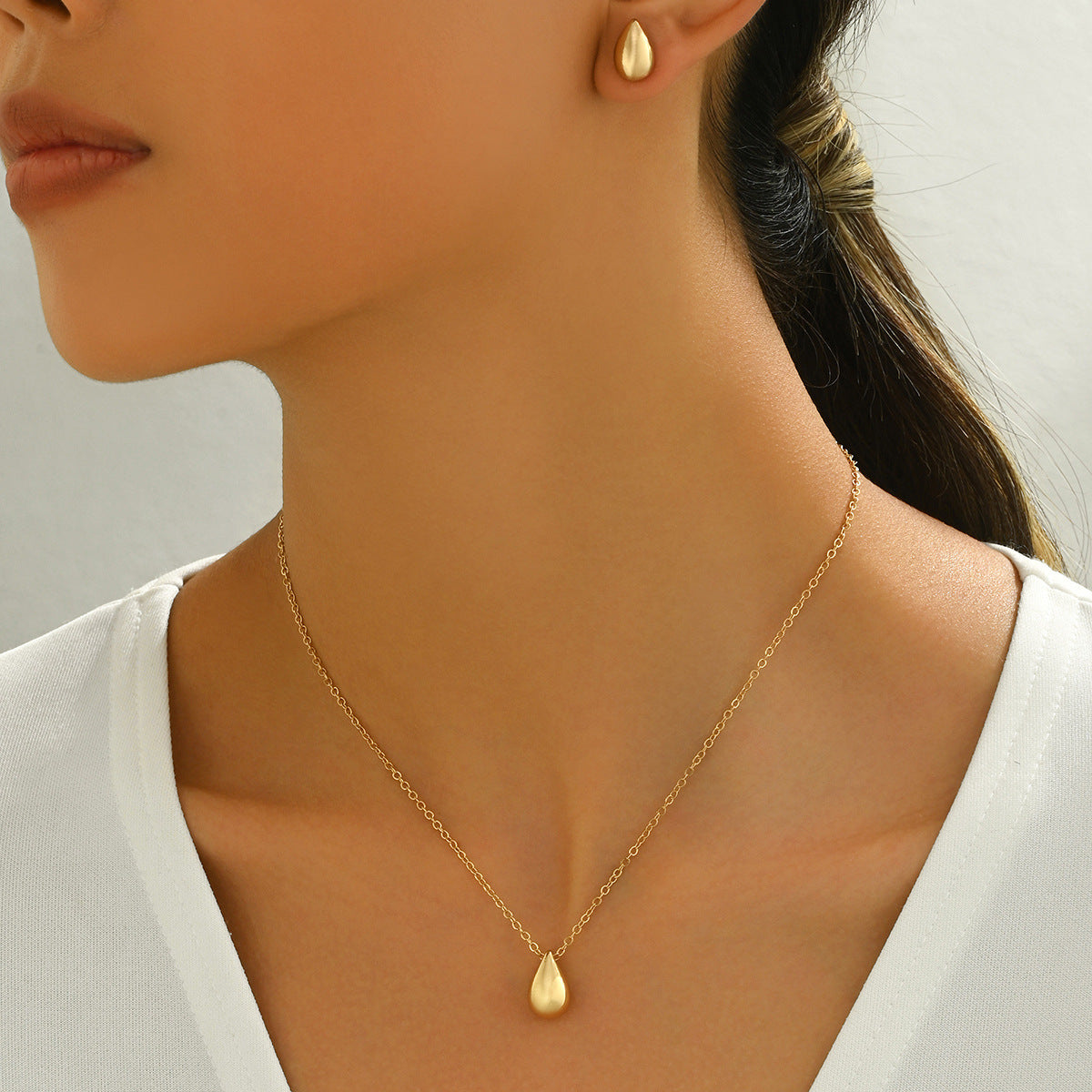 Petite Angular Bar Jewelry — product image 4