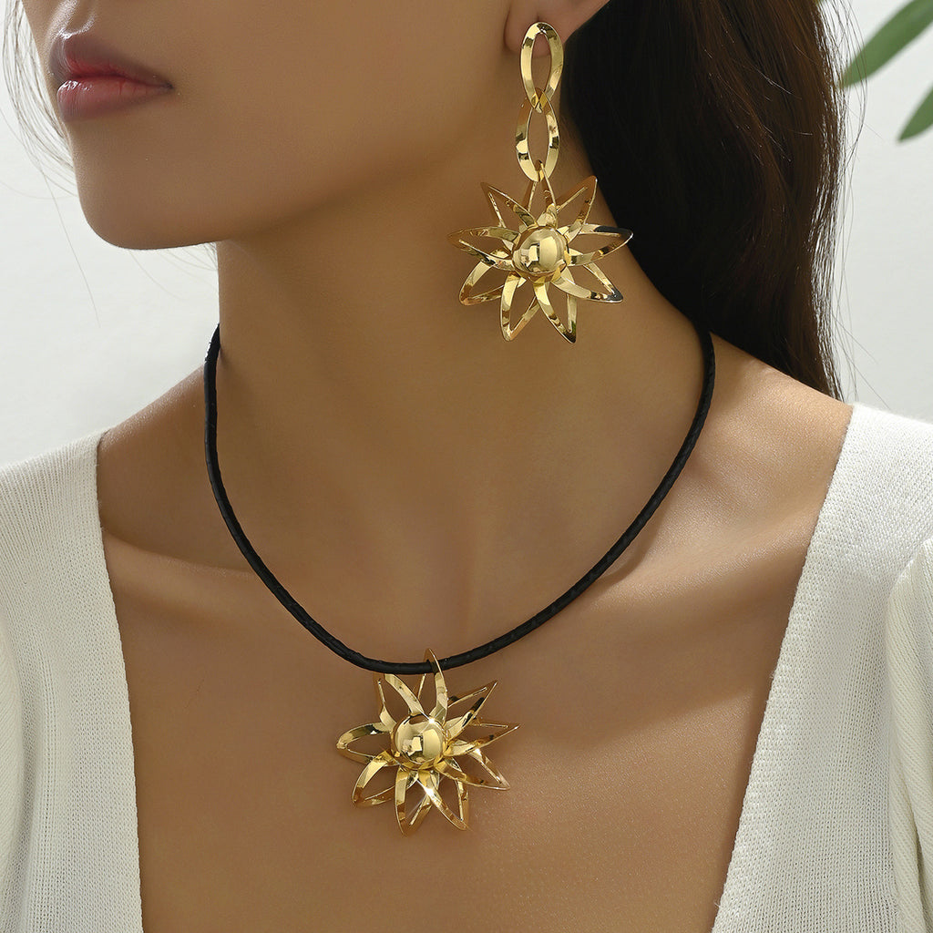 Open Star Flower Cord Jewelry — product image 2