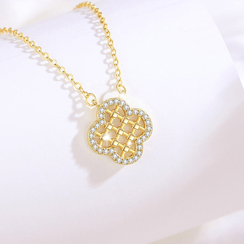 Lucky Clover Sterling Silver 925 Necklace Female Niche Design Light Luxury Zircon Clavicle Chain Ins Style Flower Pendant