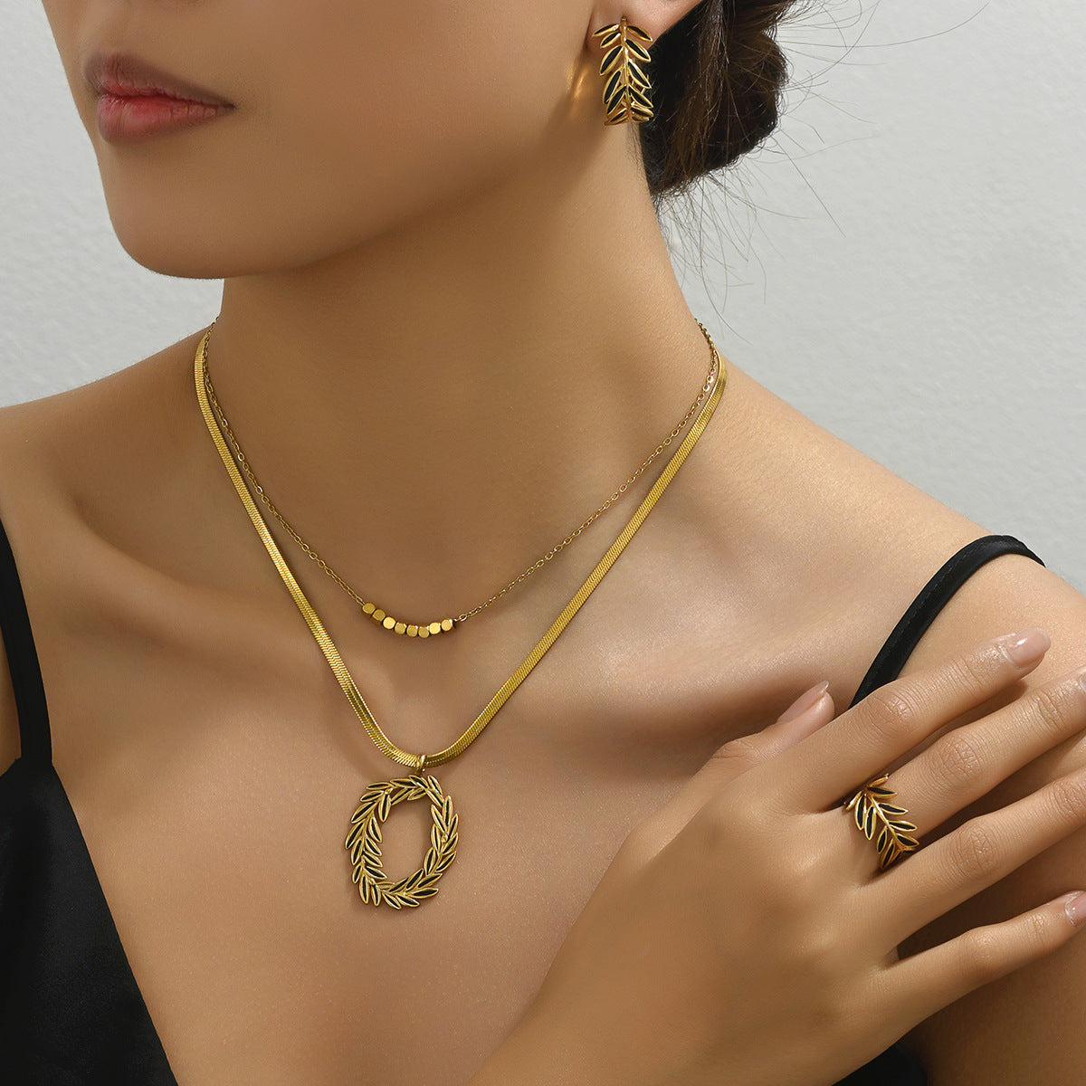 Leaf Wreath Layered Jewelry — product image 2