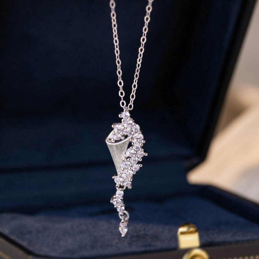 Star Pendant Hourglass Sterling Silver 925 Necklace Women's Light Luxury High-Grade Star Zircon Clavicle Chain Ins Style Starry Pendant