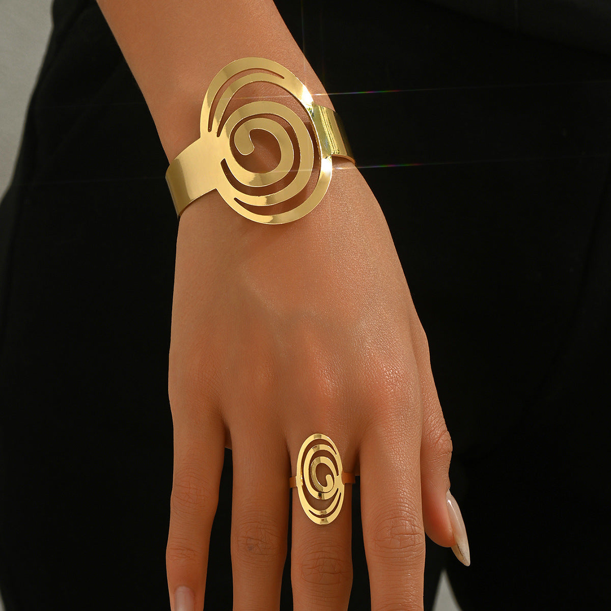 Spiral Openwork Cuff Jewelry — product image 2