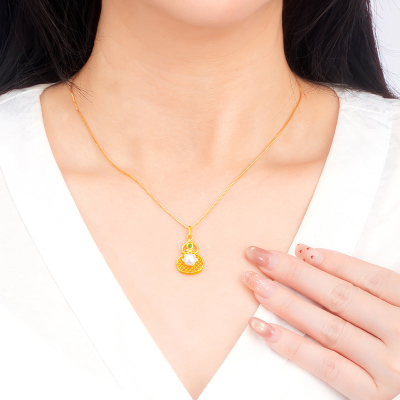 S925 Silver Plated 18K Gold New Chinese Pearl Necklace National Style Hollow Green Chalcedony Pendant Gift for Mother Wholesale