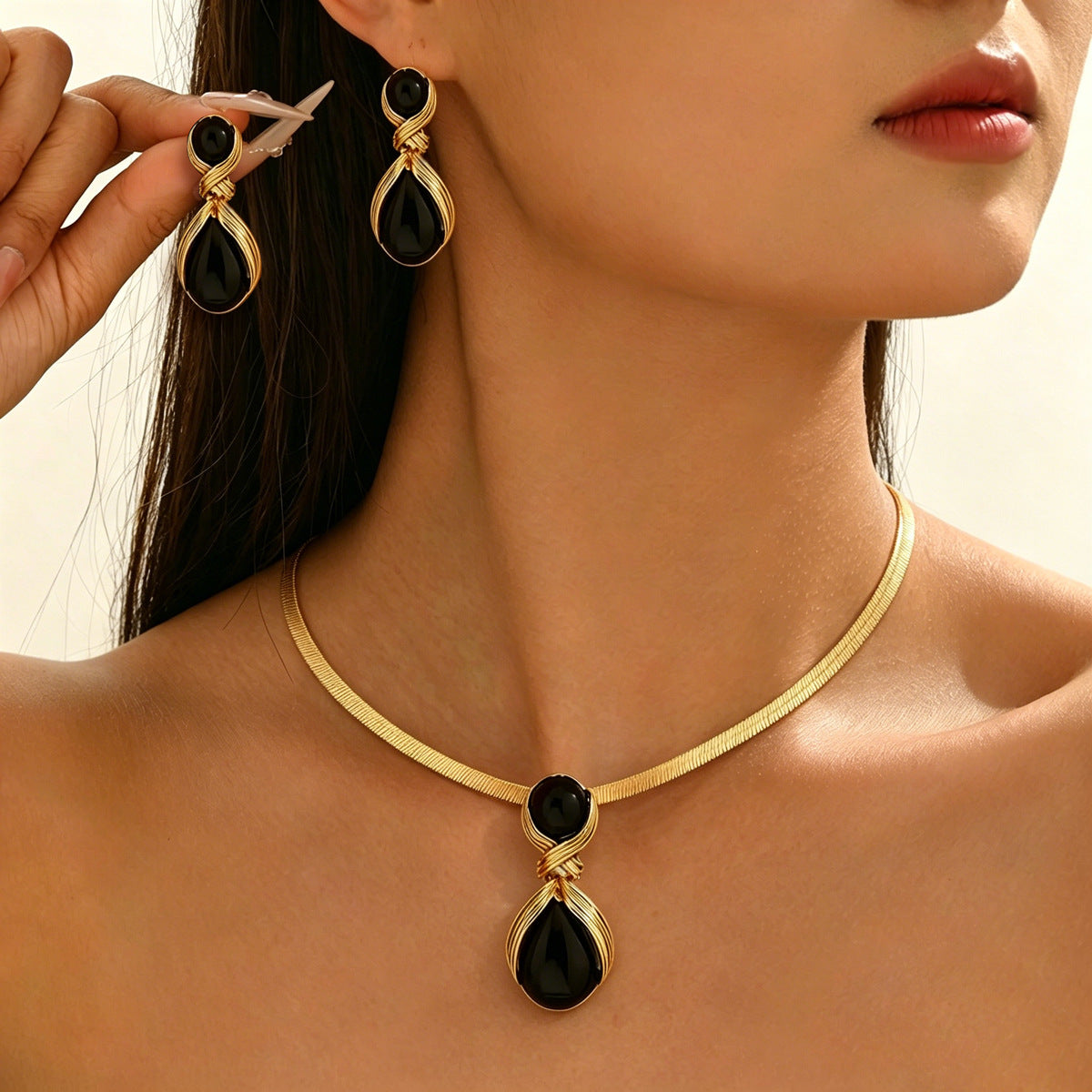 Black Double-Teardrop Jewelry