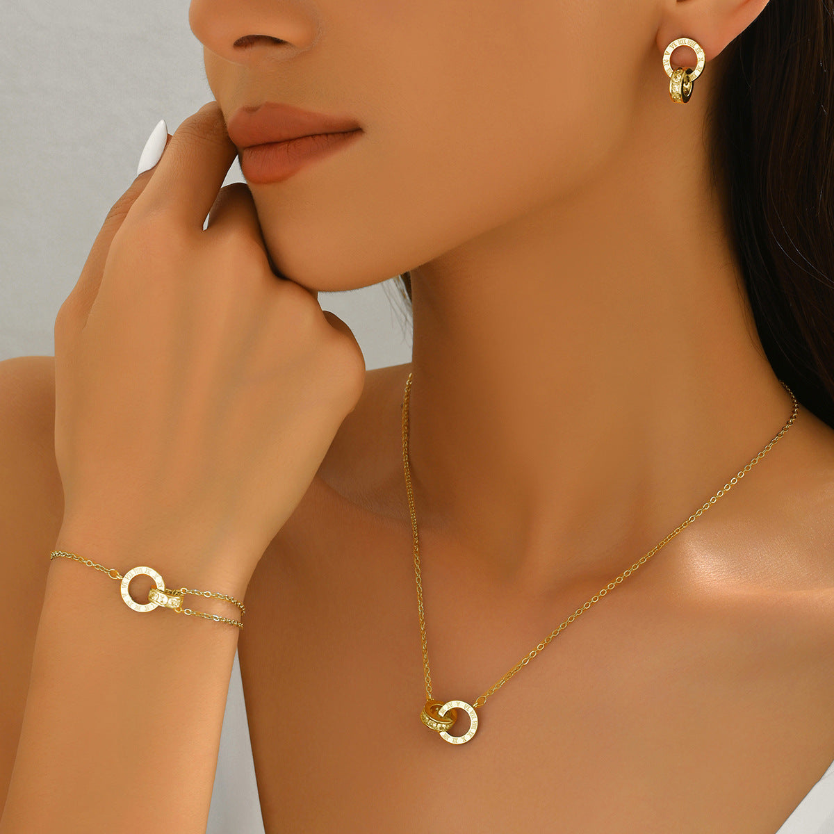 Petite Interlocking-Ring Jewelry