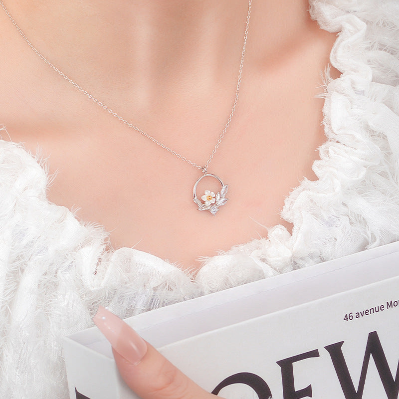 Full-Body S925 Sterling Silver Necklace for Women Light Luxury Fritillary Flower Clavicle Chain High-Grade Gift for Girlfriend and Girlfriend Silver Jewelry