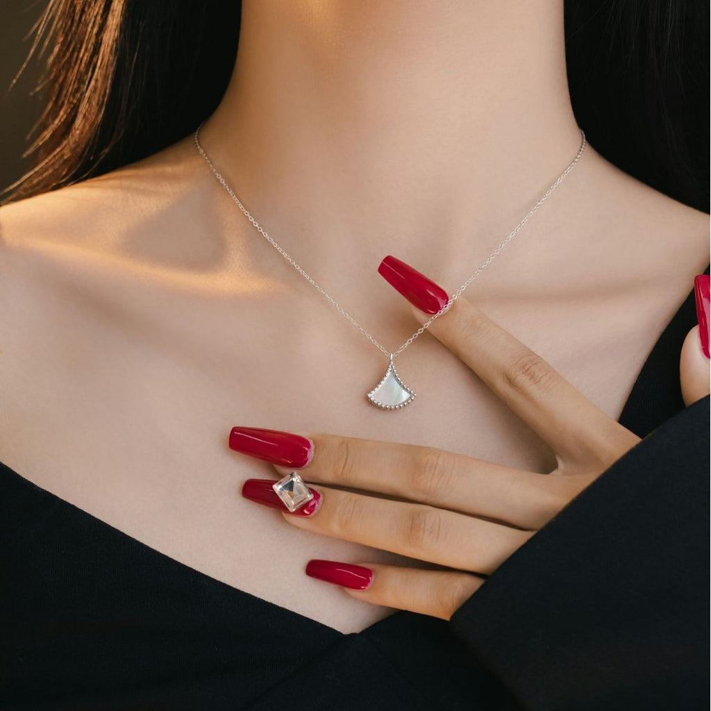 Small Skirt Sterling Silver 925 Necklace Women's Light Luxury High-Grade Fan-Shaped White Fritillary Clavicle Chain Ins Style Skirt Pendant