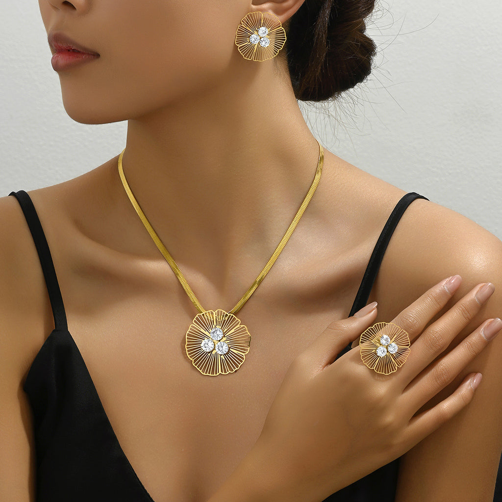 Fine-Lattice Flower Collar Jewelry — product image 2