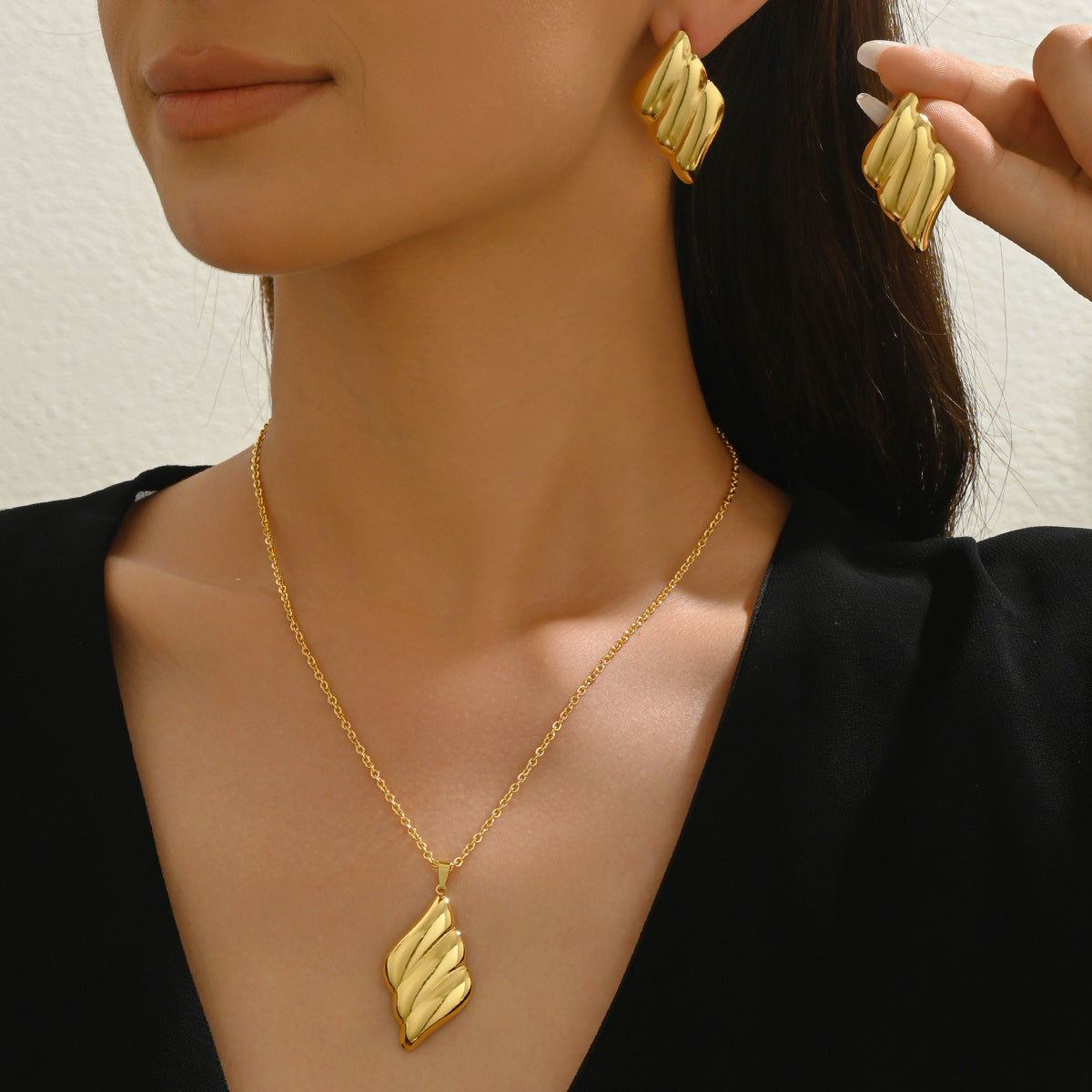 Textured Leaf Pendant Jewelry