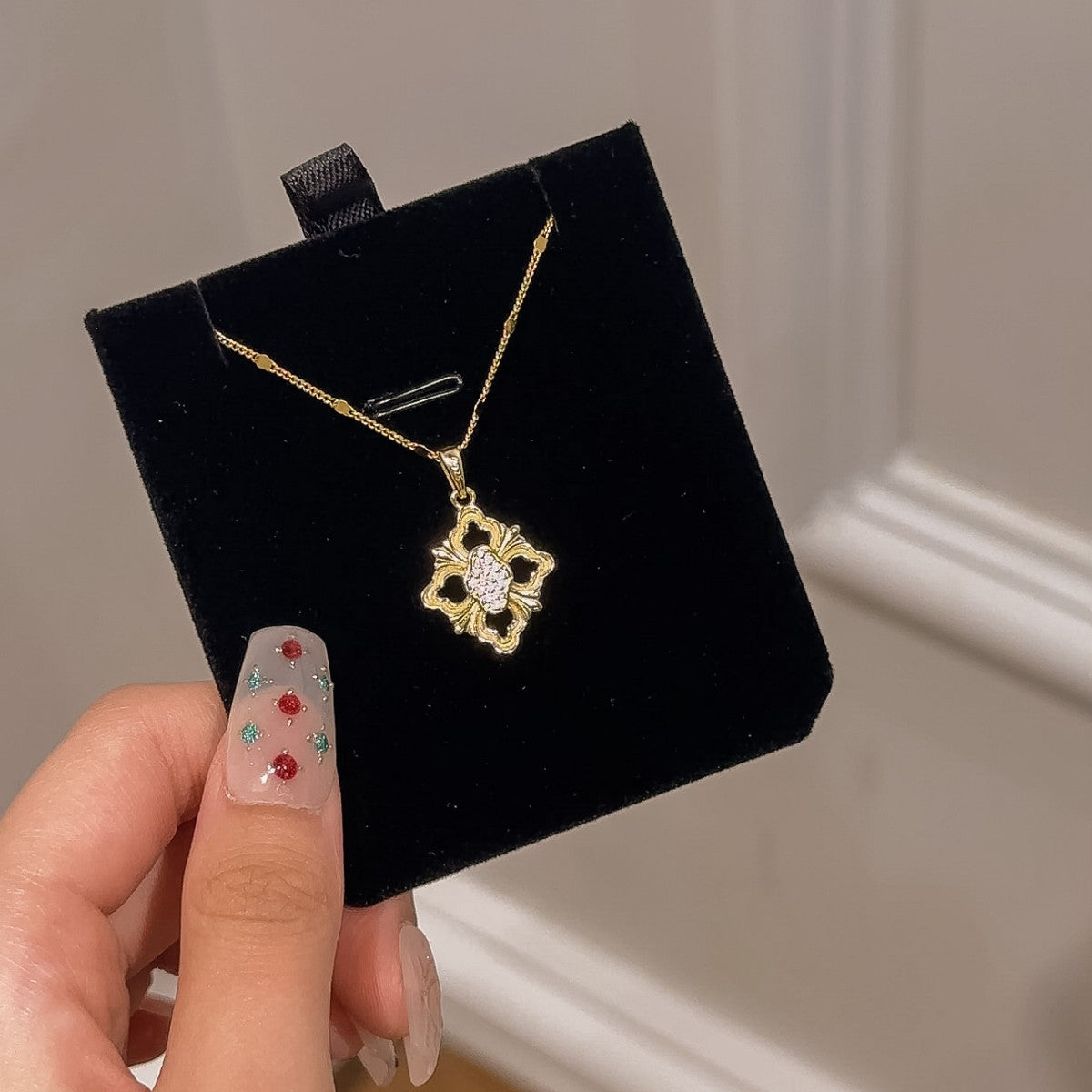 Gold Lace Sterling Silver 925 Necklace Vintage Buqi Style Handmade Brushed Zircon Clavicle Chain Light Luxury High-Grade Pendant