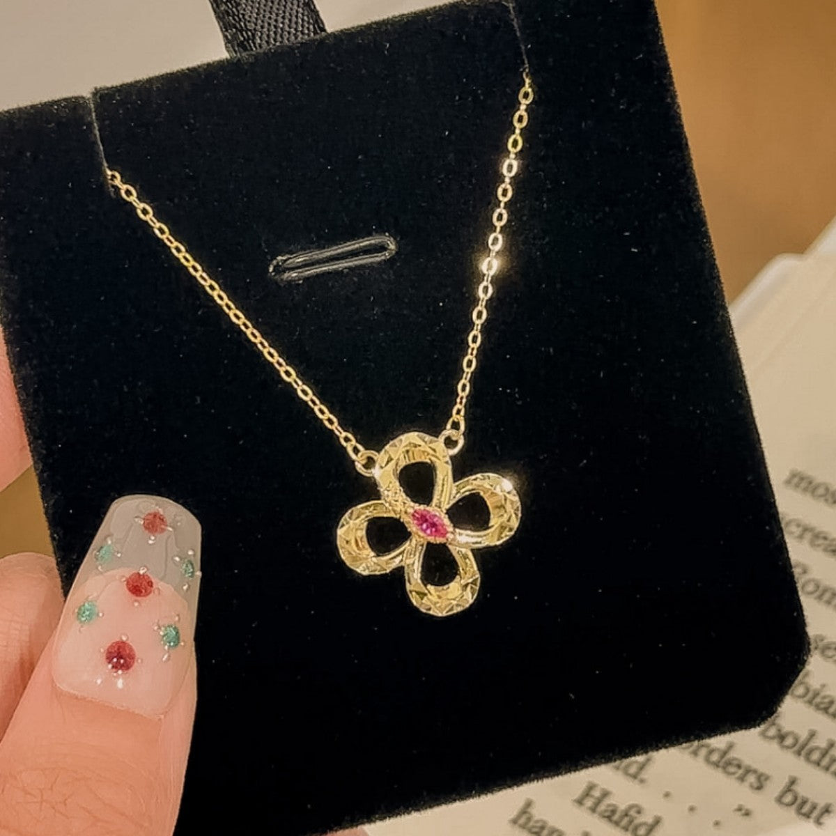 Lingsnake Sterling Silver 925 Necklace Light Luxury High-Grade Lucky Clover Zodiac Clavicle Chain Ins Style Birth Year Pendant