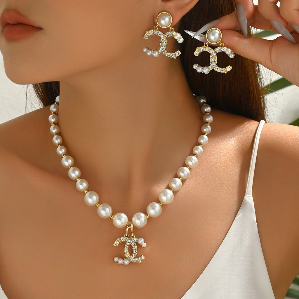 Pearl-Effect Curved Motif Jewelry