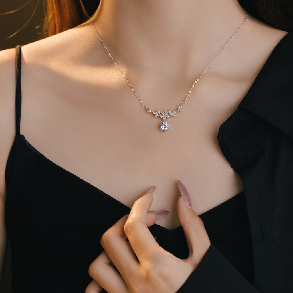 Wisteria Flower Pure Silver 999 Necklace Women's Fashion All-Match Small Zircon Osmanthus Clavicle Chain Ins Style Flower Pendant