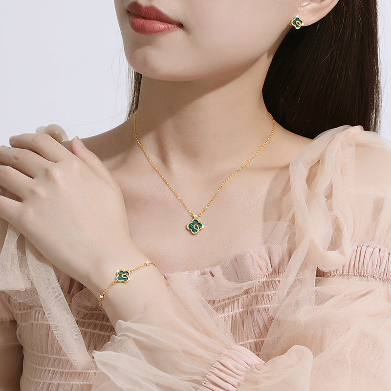 Lucky Clover Sterling Silver 925 Necklace Female Niche Design Light Luxury Peacock Clavicle Chain Ins Flower Pendant
