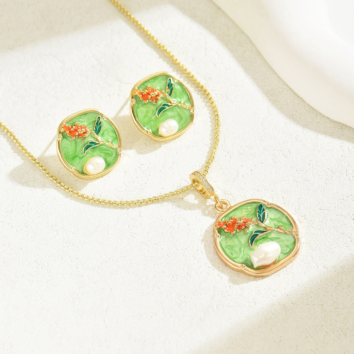 Green Rose-Pattern Disc Jewelry — product image 2
