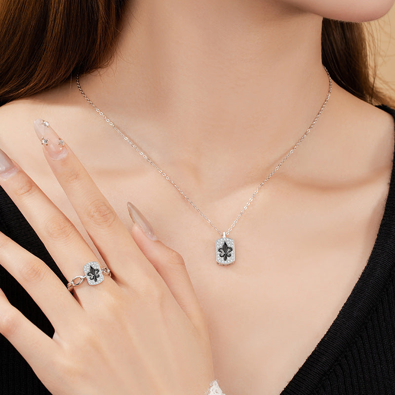 Iris Sterling Silver S925 Necklace Women's Light Luxury Niche Design Flower Clavicle Chain Ins Style Square Pendant