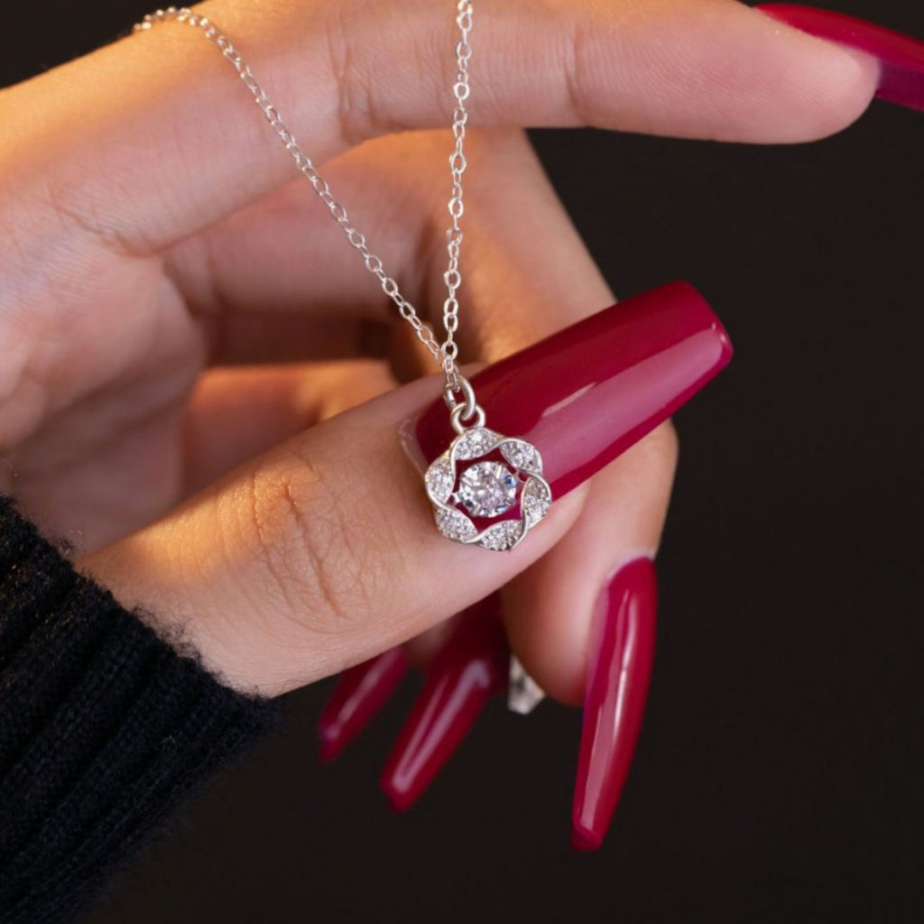 Eight Awn Star Sterling Silver 925 Smart Necklace Women's Fashion All-Match Star Zircon Clavicle Chain Beating Heart Pendant